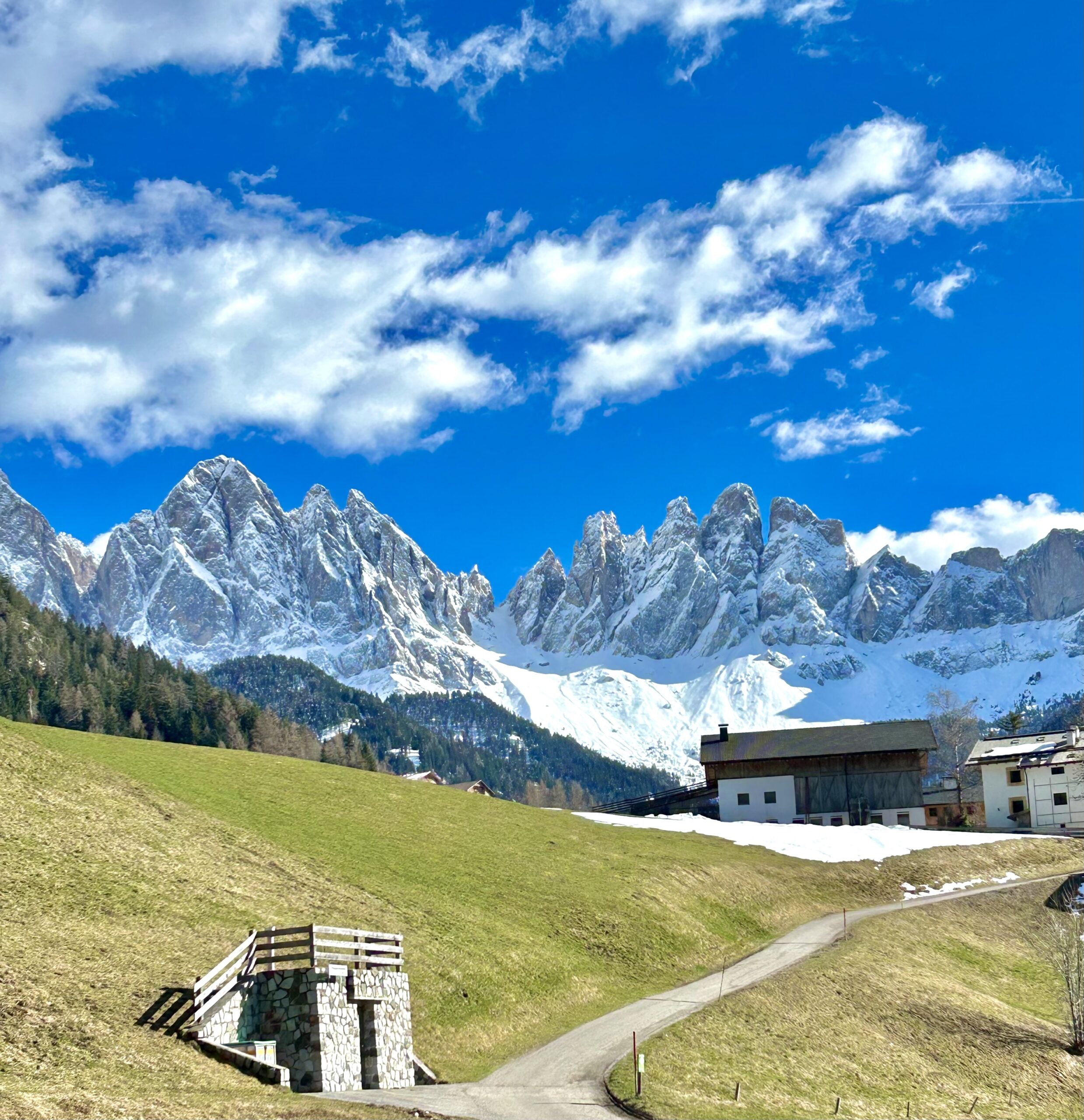 冬天不滑雪，去意大利Dolomites雪地健行